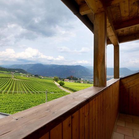 Harmony Apt 2 Appiano Sulla Strada Del Vino Bagian luar foto